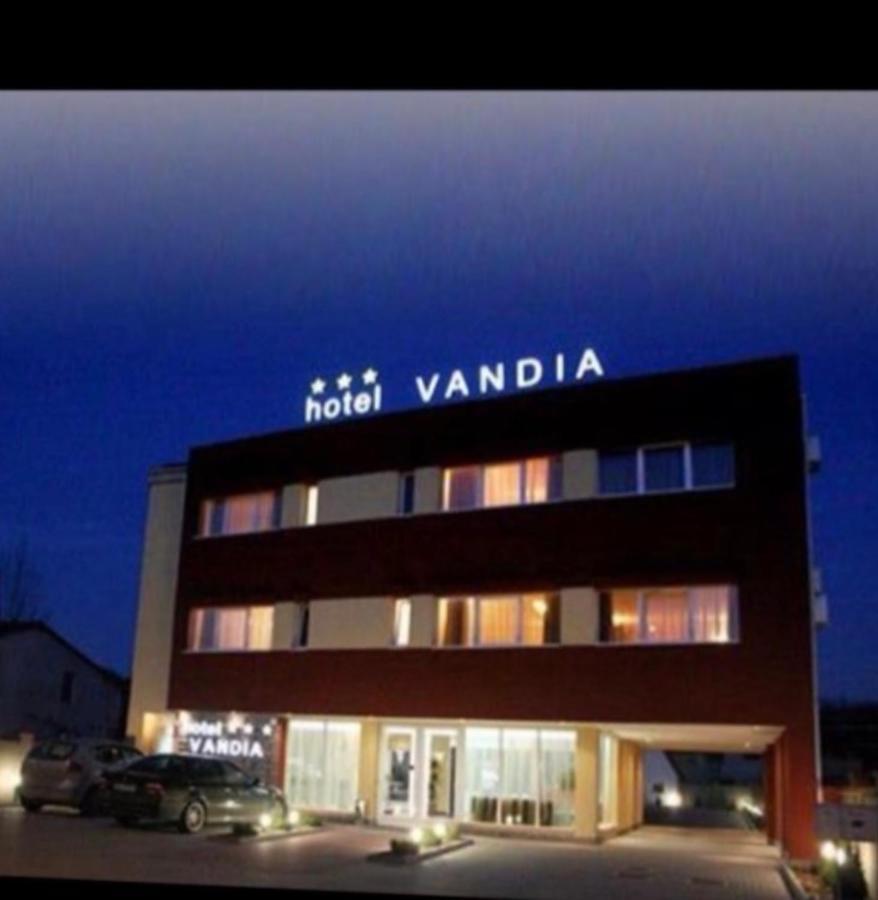 Hotel Vandia Timisoara Exterior photo